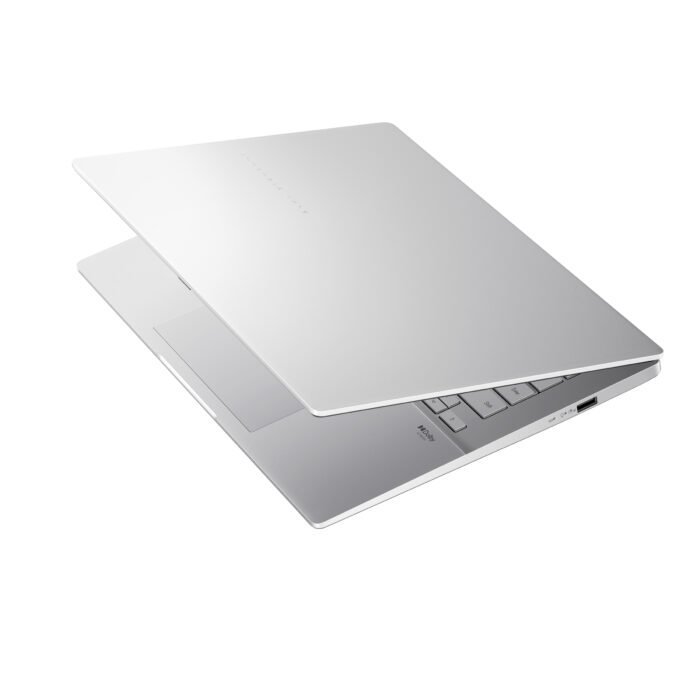 Asus Vivobook S14 | Cool Silver | 14 " | IPS | WUXGA | 60 Hz | 1920 x 1200 pixels | Anti-glare | Intel Core i5 | i5-13420H | 16 GB | DDR5 | Solid-state drive capacity 512 GB | Intel Graphics | Windows 11 Home | 802.11ax | Bluetooth version 5.3 | Keyboard language US international | Keyboard backlit | Battery warranty 12 month(s) | Warranty 24 month(s)
